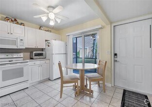 Building Photo - 4080 Looking Glass Ln