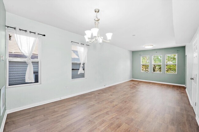 Foto del edificio - 2230 W 24th St