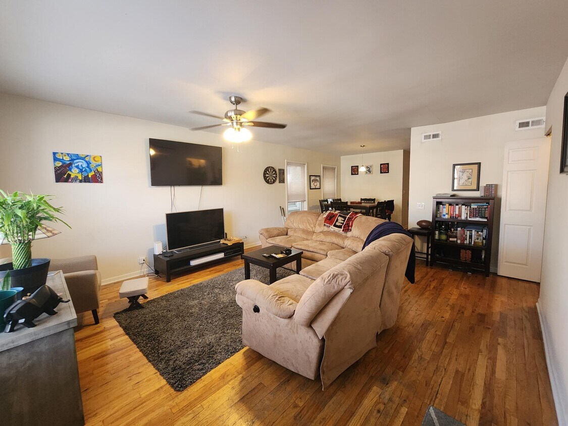 Primary Photo - 1457 N Paulina St