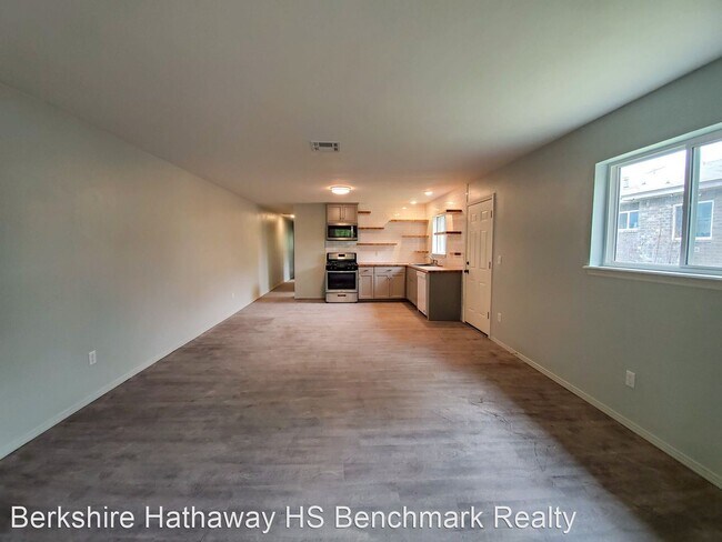 Building Photo - 1121 E Parker St