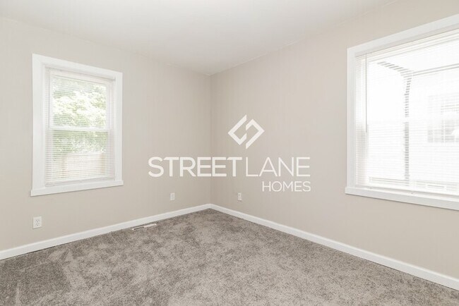 Foto del edificio - Charming 4 bedroom home in Columbus!