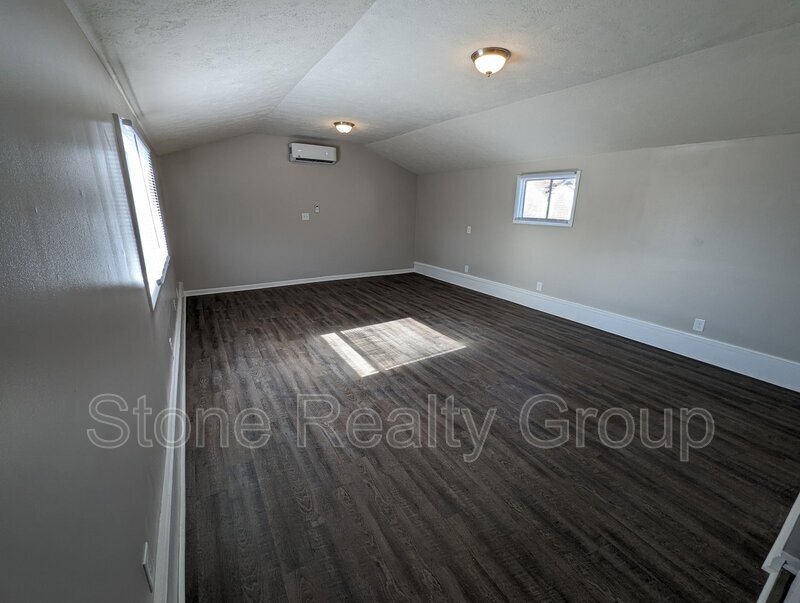Foto del edificio - 1465 S 18th St