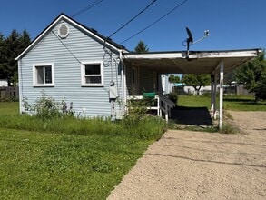 Building Photo - 365 S 52nd Pl