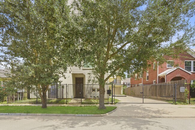 Foto del edificio - Modern 3-Bedroom Home in the Heart of Hous...