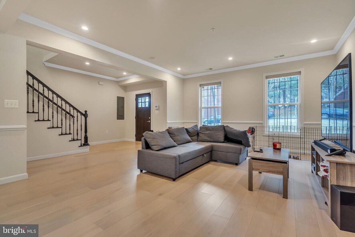 Foto principal - 3902 1st St SE
