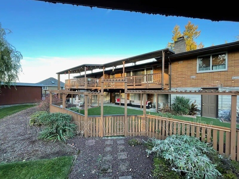 22045 93rd Ave S, Kent, WA 98031 House Rental in Kent, WA