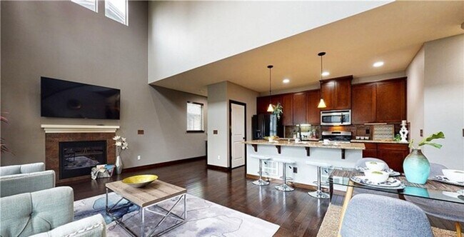 Building Photo - Perfectly located fabulous home with 3 beds/3.5 bath in Bothell!