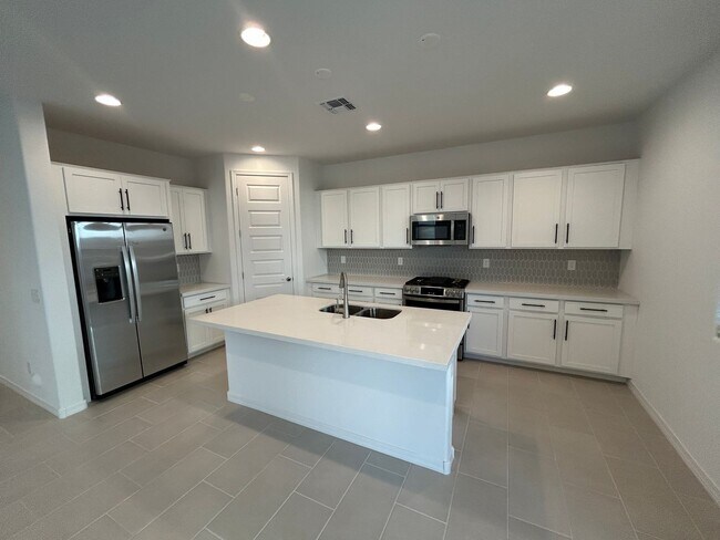 Foto del edificio - 25168 N 165th Ave