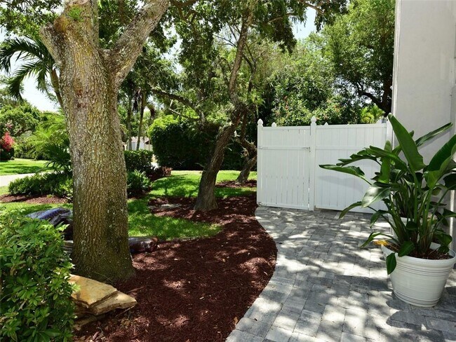 Building Photo - 4901 Bethel Creek Dr