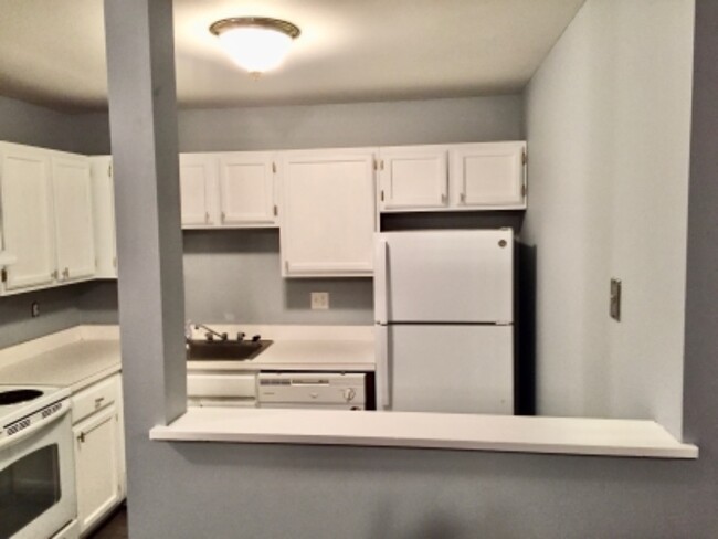 Building Photo - 2322 Cromwell Hills Dr