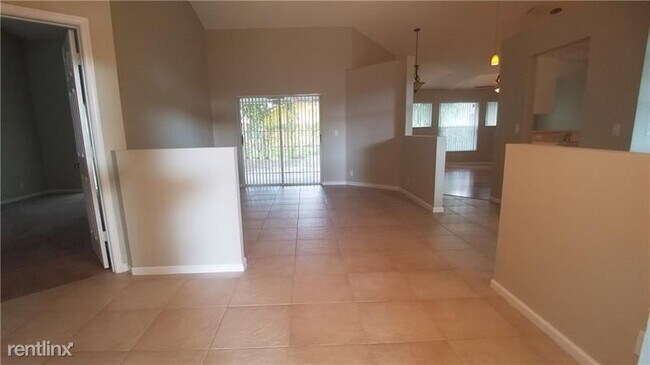Foto del edificio - 3 br, 2 bath House - 5831 NW 40th Ln