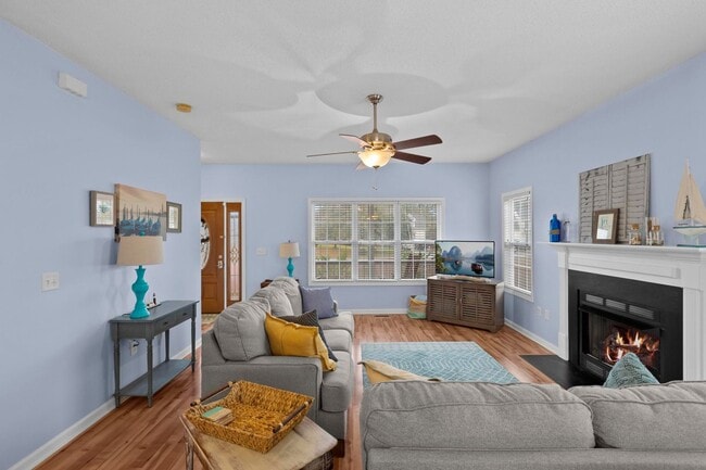 Foto del edificio - Home in Waterfront Community