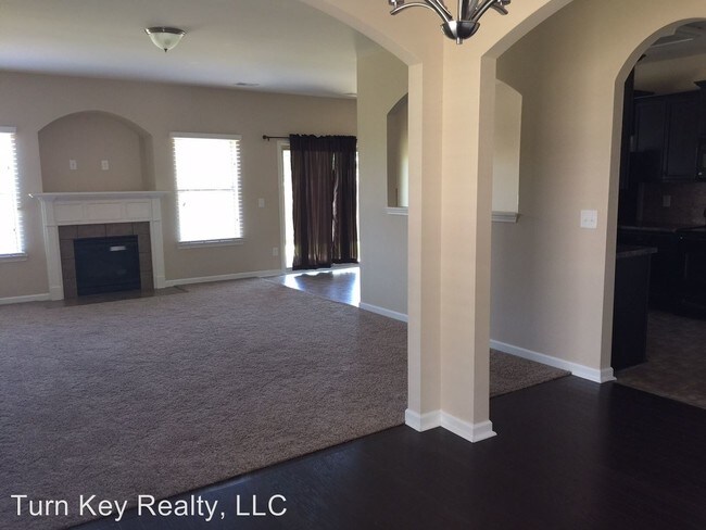 Building Photo - 4 br, 2 bath House - 22865 Sanders Way