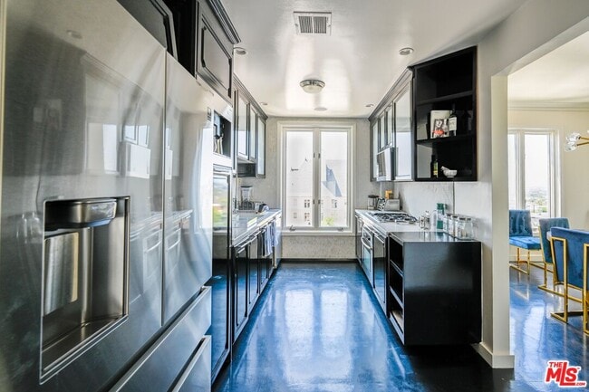 Foto del edificio - 1424 N Crescent Heights Blvd