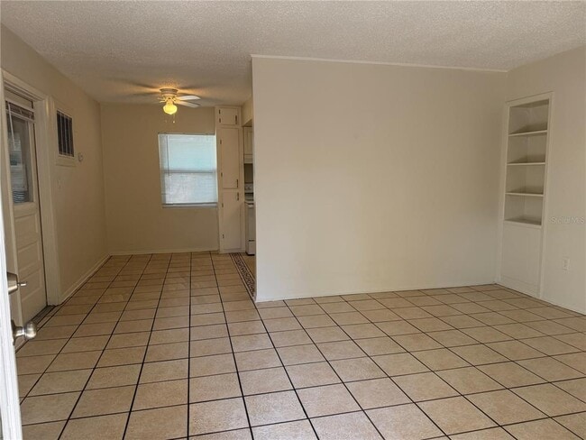 Building Photo - 817 Margo St