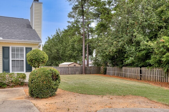 Building Photo - 2019 Hopetown Dr