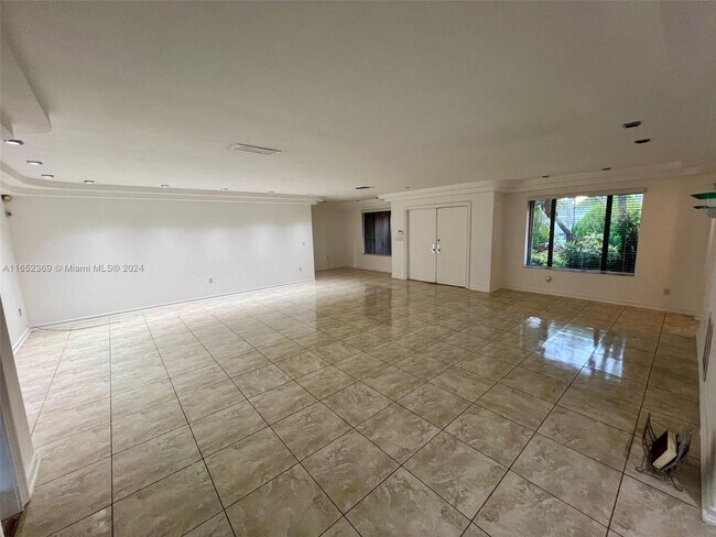 Foto del edificio - 20525 Highland Lakes Blvd
