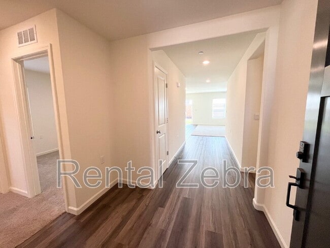 Building Photo - 4063 Cinnabar Ct