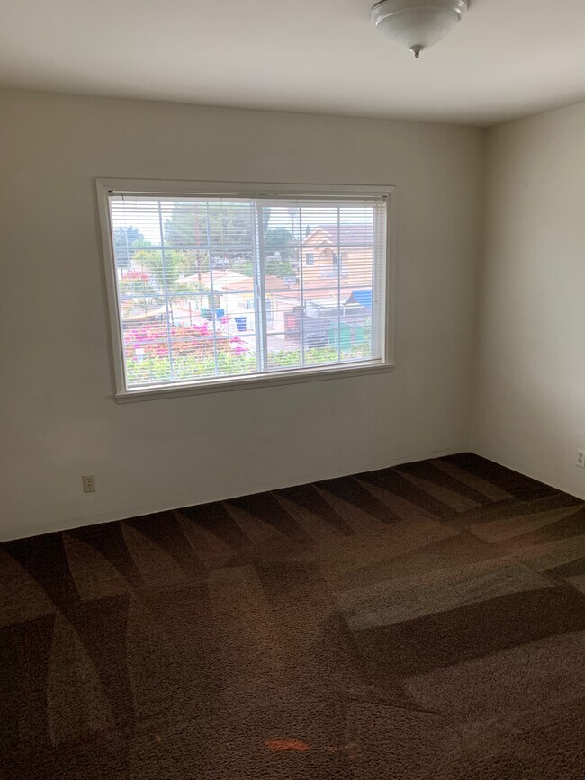 Dormitorio - 10941 Culver Blvd