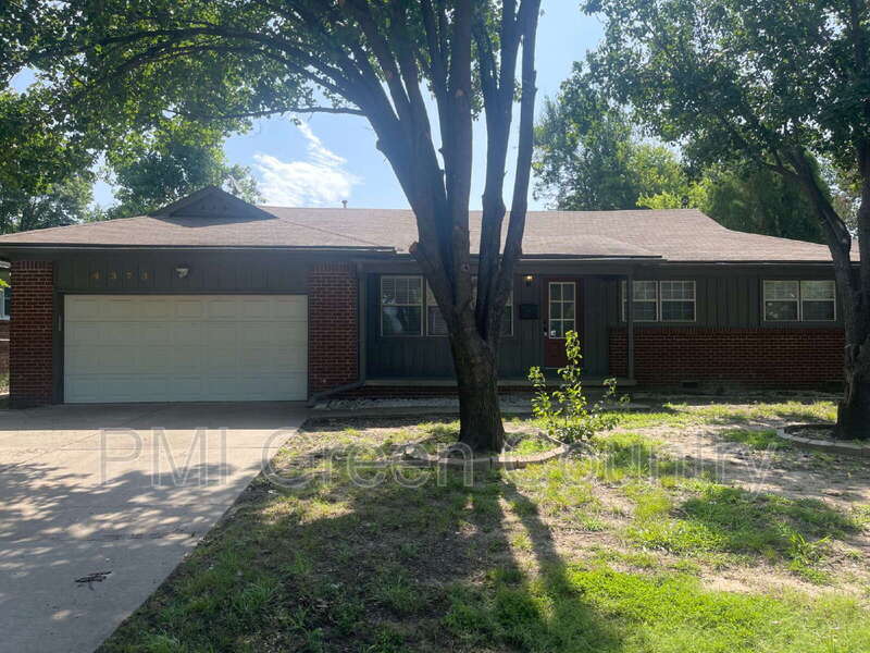 Foto principal - 4373 S Yale Ave