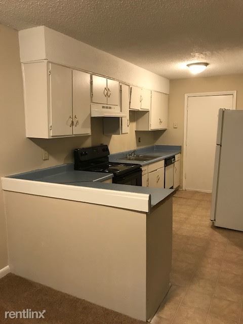 Foto del edificio - 329 Creek Dr