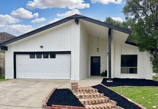 Building Photo - 5202 Metcalf
