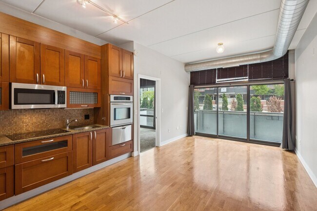 Foto del edificio - 650 W Wayman St