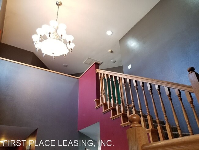 Building Photo - 5 br, 3 bath House - 723 Curry Road L