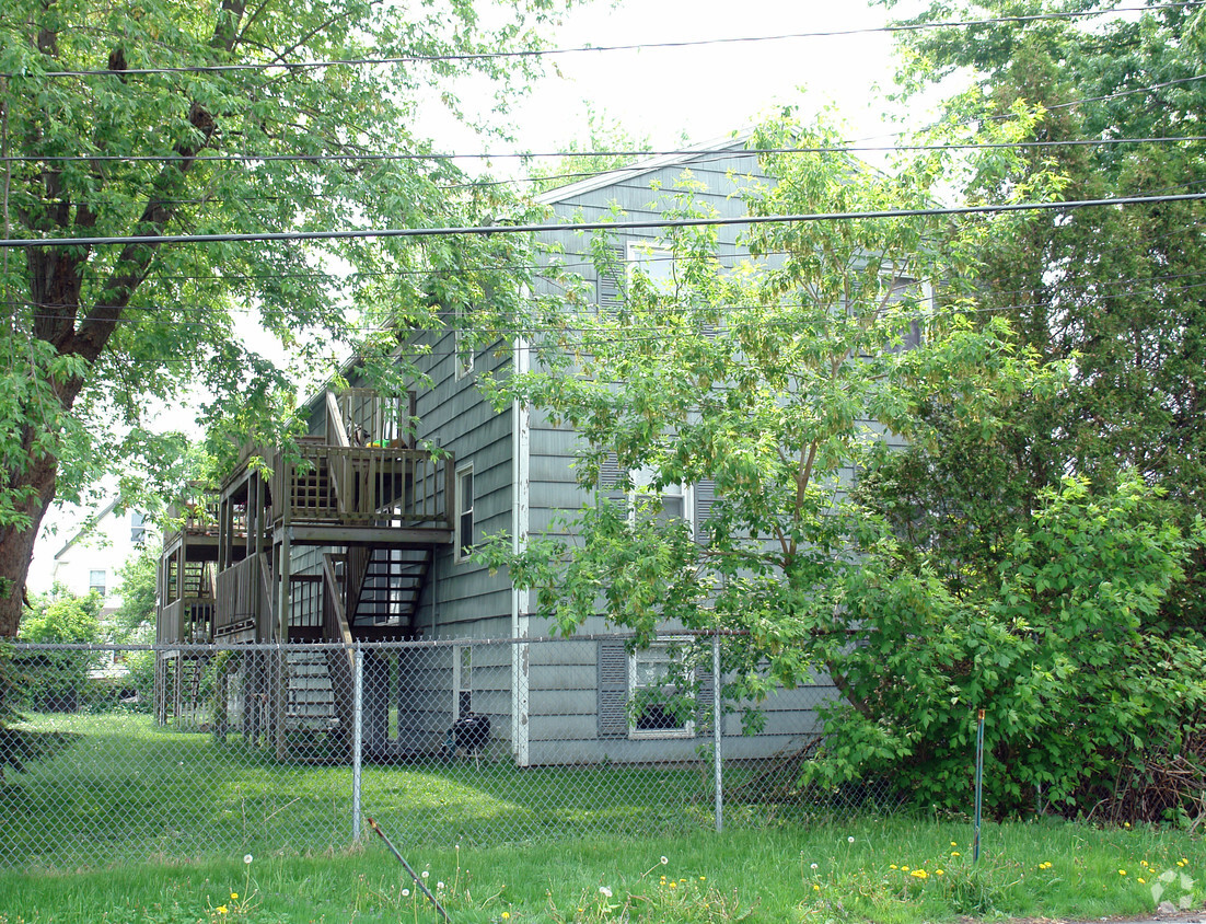 Building Photo - 27 Veranda St