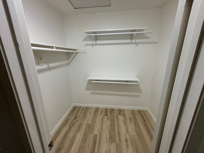 Foto del edificio - 29 Almond Tree Ln