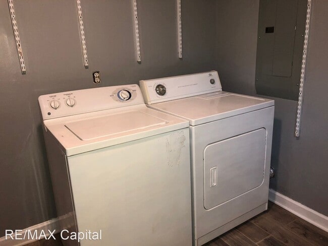 Building Photo - 3 br, 1 bath House - POCAHONTAS TRAIL, 8547