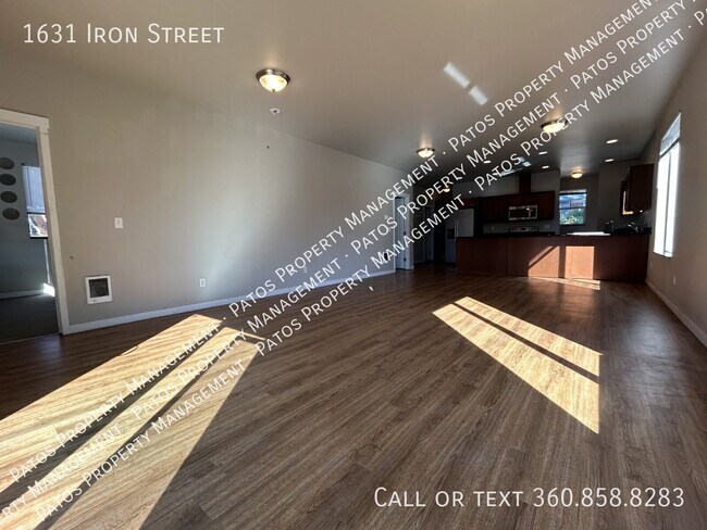 Foto del edificio - 1631 Iron St