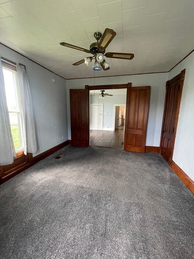 Primary Photo - 927 3rd Ave N