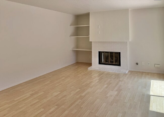 Building Photo - $5,000 - 3 Bed / 3 Bath Updated Carmel Valley Home with Exceptional Location