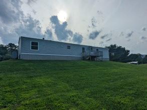 Building Photo - 291 Moses Ln