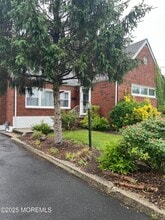 Building Photo - 308 Myrtle St