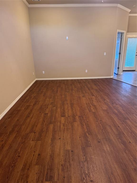 Foto del edificio - 7604 Meadow Lake Dr