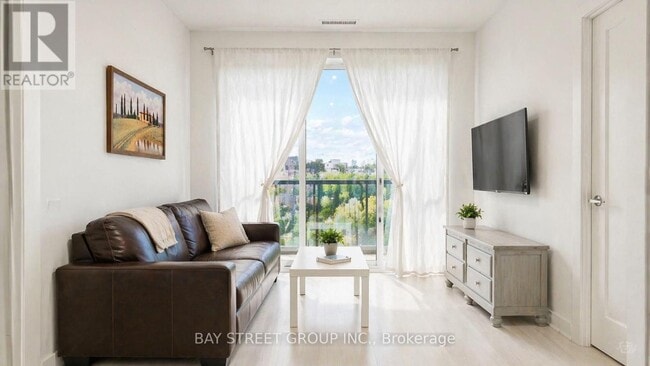 Building Photo - 415 Main St W