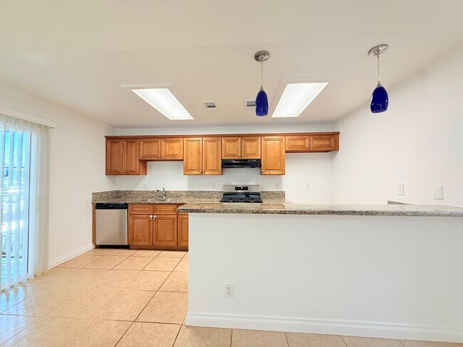 Foto del edificio - AVAILABLE NOW 3 Bedroom 2 Bathroom APARTME...