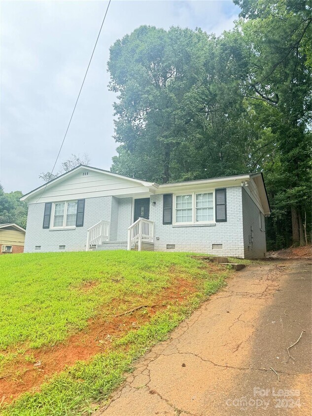 Primary Photo - 6817 Deanwood Pl
