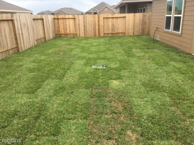 Foto del edificio - 3 br, 2 bath House - 2319 Langley Dr