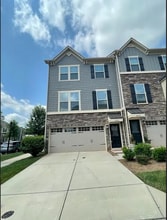 Building Photo - 1805 Shumard Ln