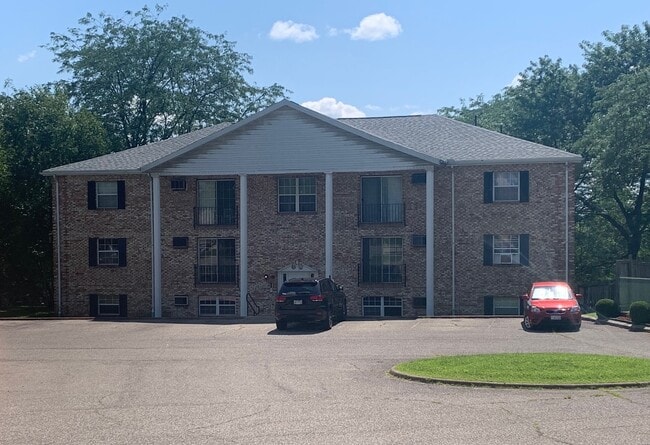 Building Photo - 600 Northwood Ct