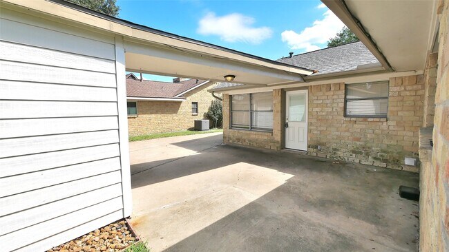 Foto del edificio - 21626 Park Tree Ln