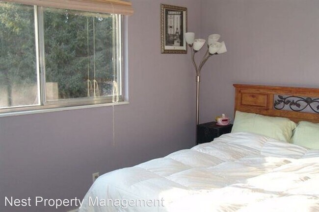 Building Photo - 4 br, 1.5 bath House - 109 Shrader Rd.