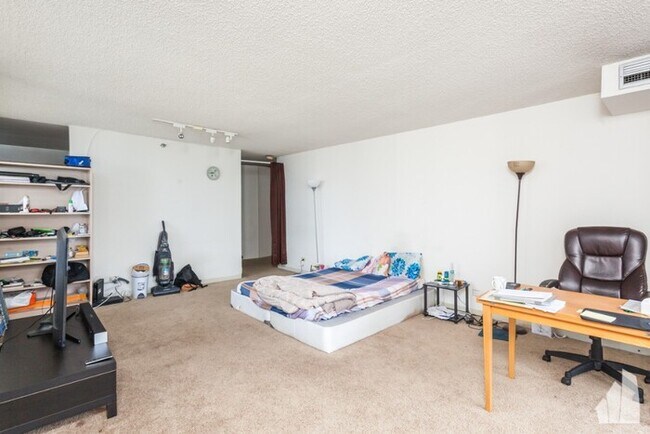 Foto del edificio - Beautiful 1 bedroom Condo in The Loop!