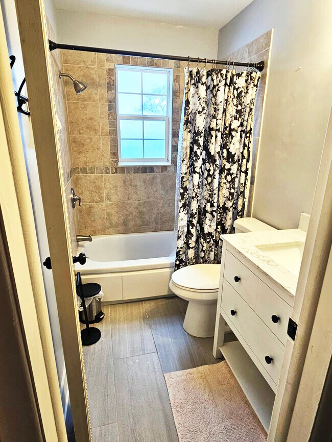 Foto del edificio - 3061 Homewood St SW