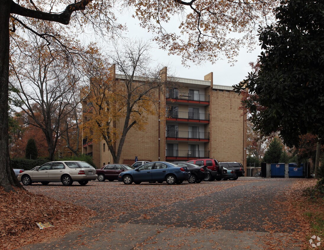 Building Photo - North Hall