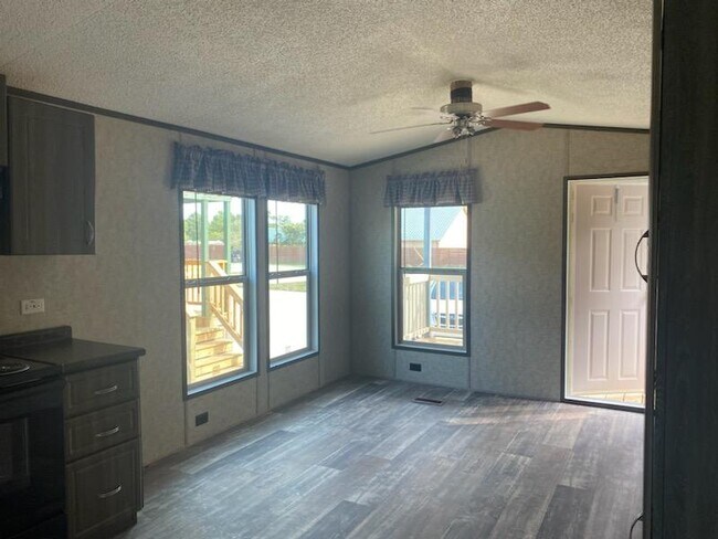 Foto del edificio - 15406 FM 3083 Rd