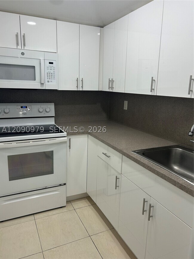 Foto del edificio - 4725 NW 7th St